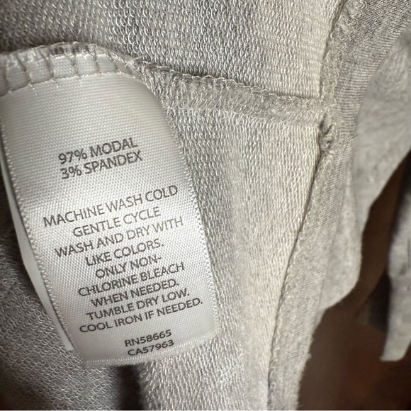 Athleta grey women’s Dress Size M long sleeve back cut out - Picture 6 of 7